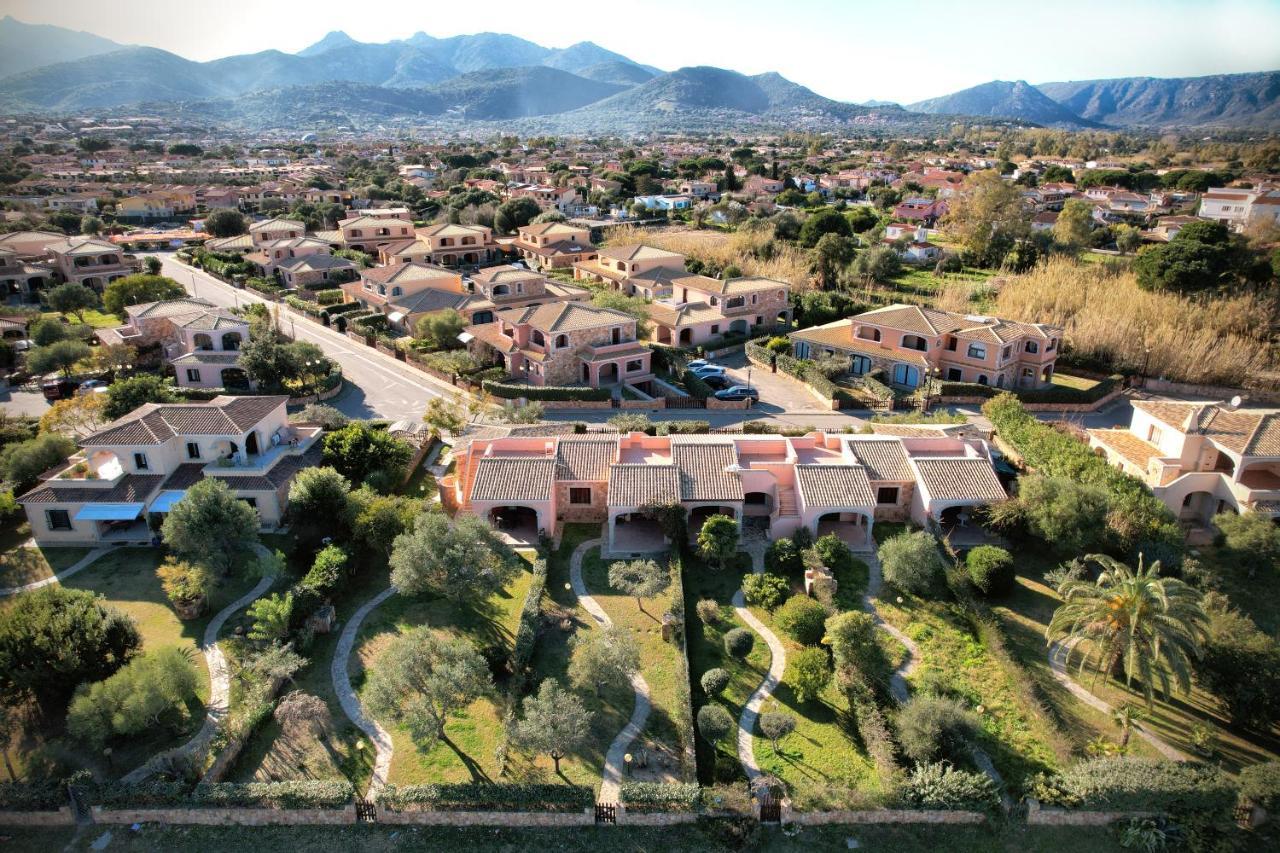 Ville Del Mar San Teodoro  Exterior foto
