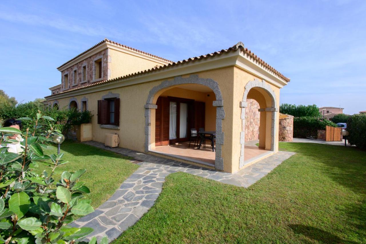 Ville Del Mar San Teodoro  Exterior foto