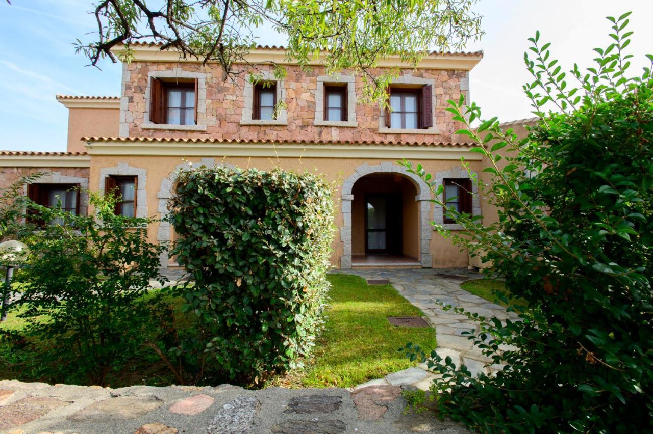 Ville Del Mar San Teodoro  Exterior foto