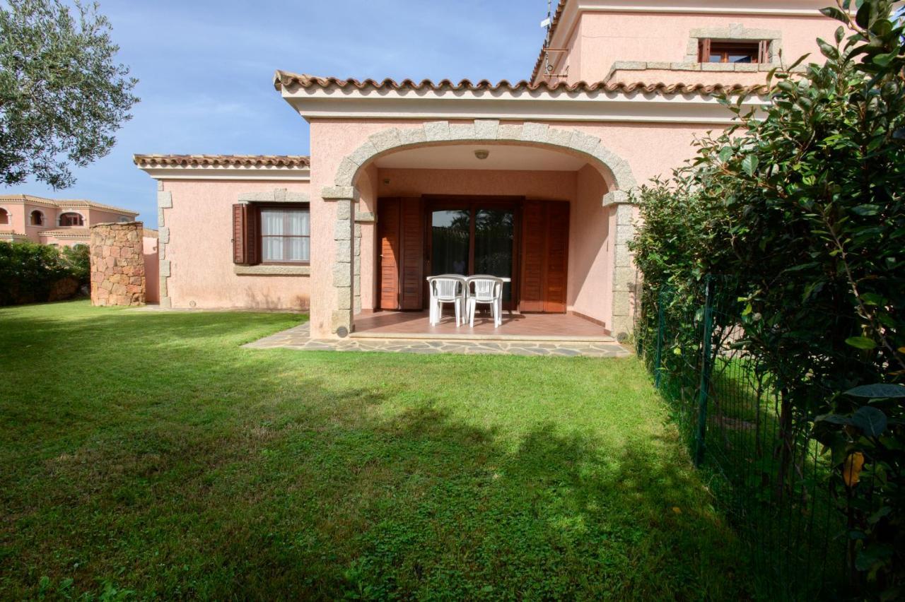 Ville Del Mar San Teodoro  Exterior foto