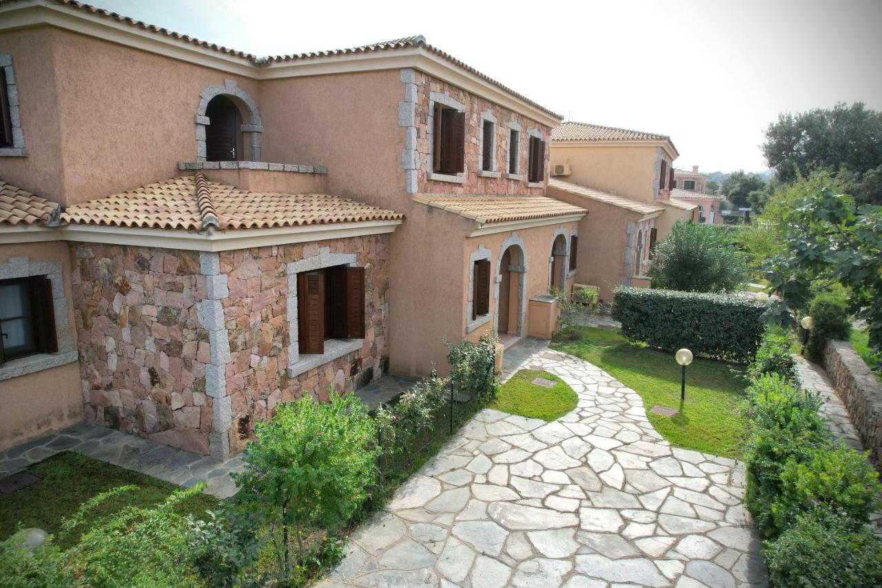 Ville Del Mar San Teodoro  Exterior foto